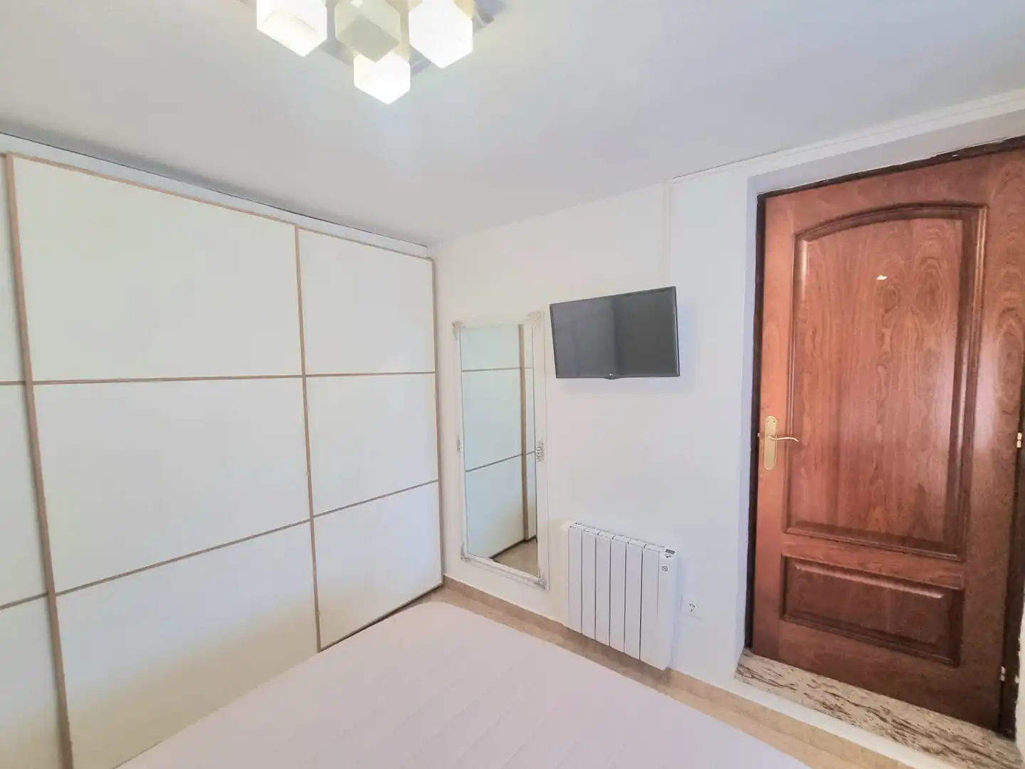 Schlafzimmer von Haus oder Chalet zum Verkauf in Bigues i Riells del Fai mit Klimaanlage, Heizung und Parkett