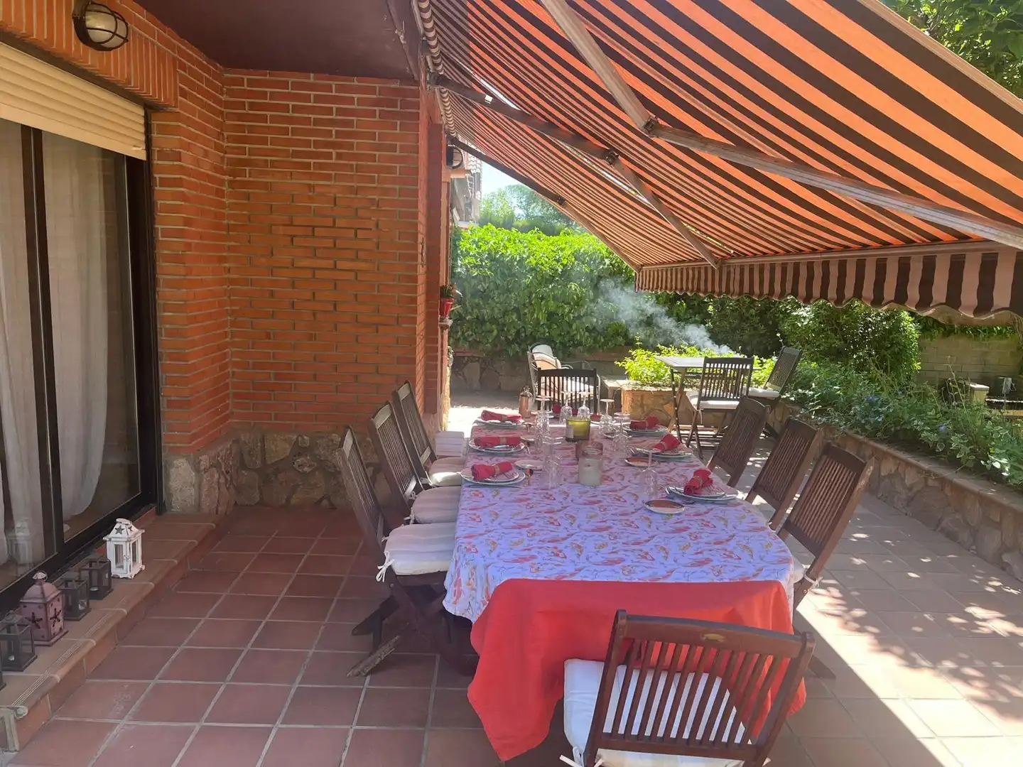 Terrace of Detached homes for rent in La Navata