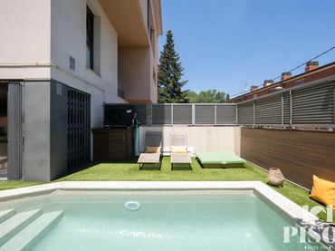 Dúplex amb piscina en venda a Mina
