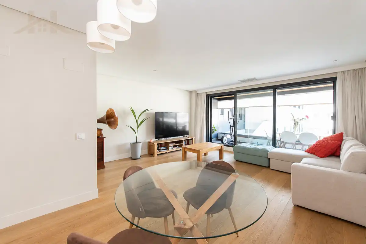 Sala d'estar de Pis en venda en Alcobendas amb Aire condicionat, Calefacció i Parquet