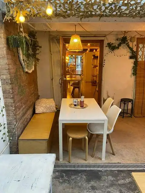 Local en traspaso en El Poblenou