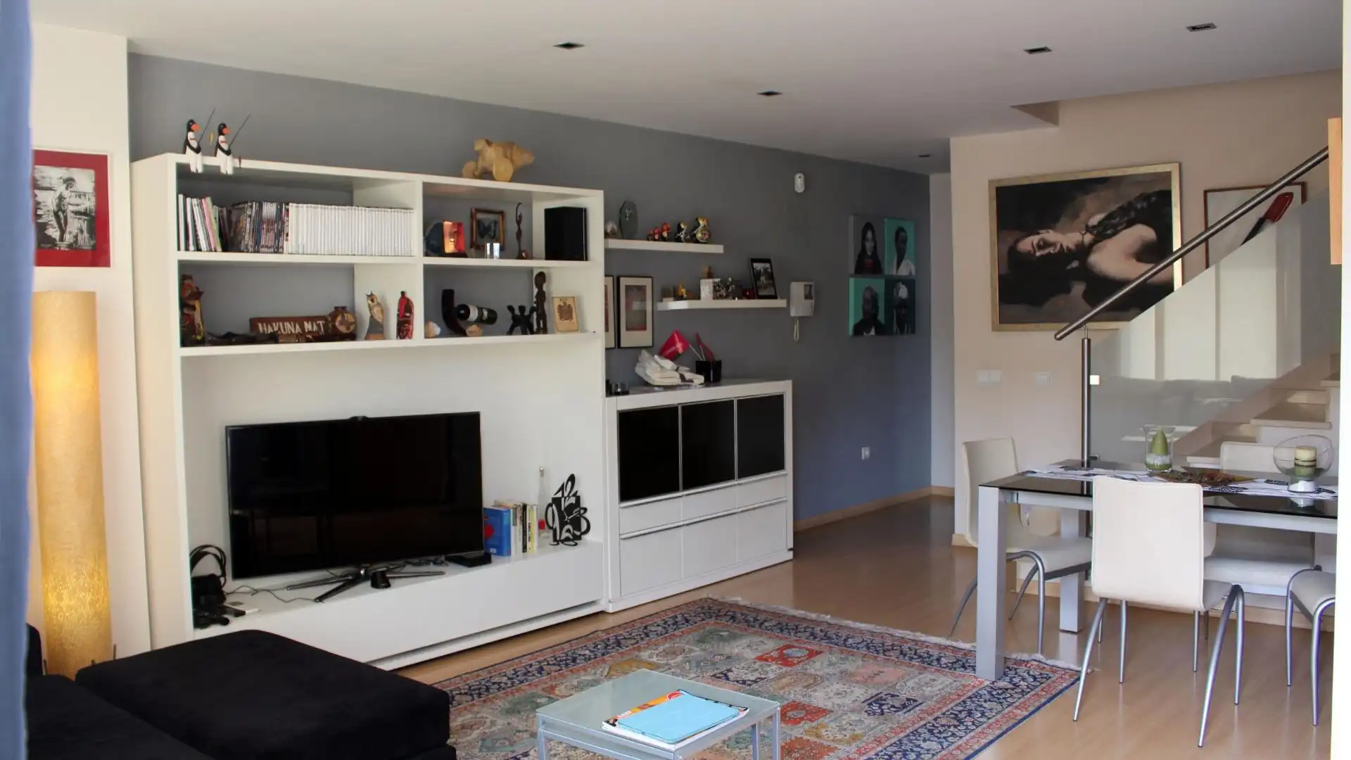 Sala d'estar de Àtic de lloguer en  Valencia Capital amb Aire condicionat, Parquet i Moblat