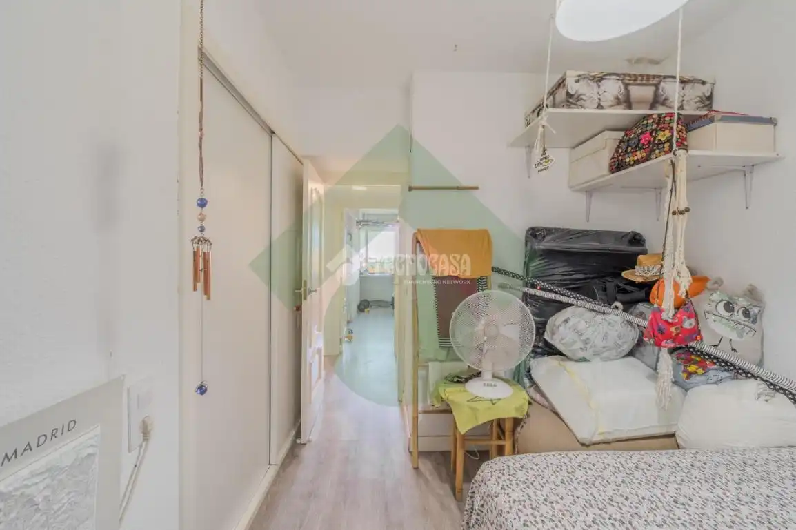 Habitación de Piso en venta en Madrid con Calefacción