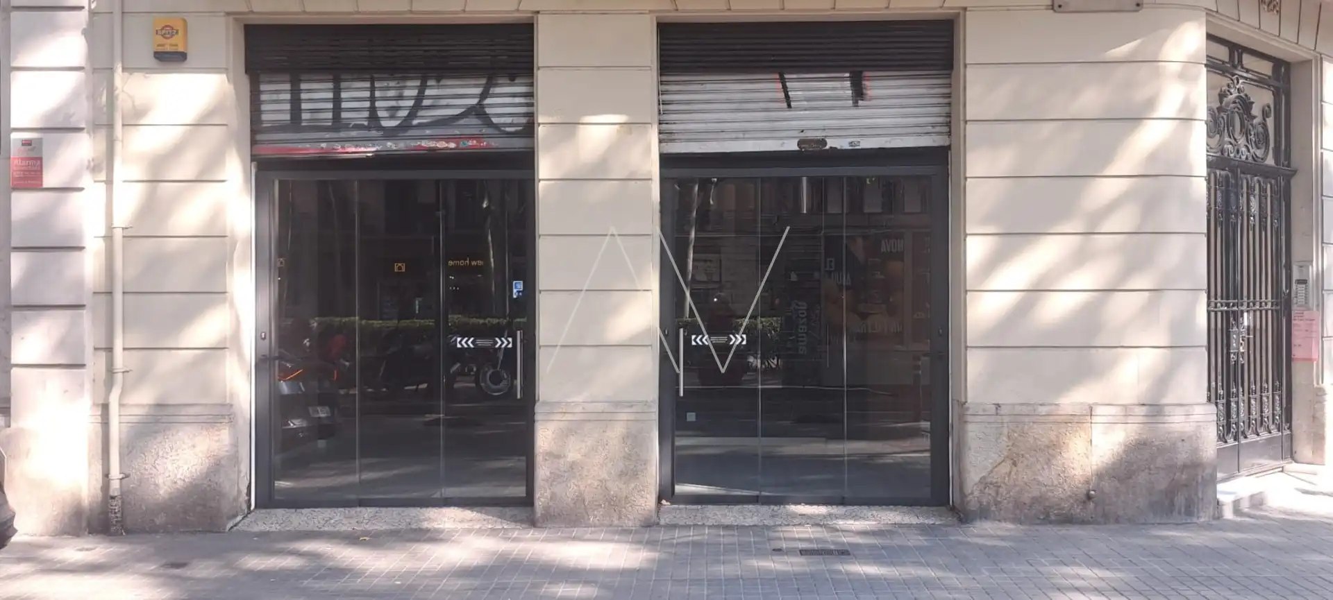 Local commercial à louer à CORTS CATALANES (Barcelona)