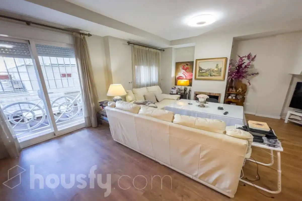 Sala d'estar de Casa o xalet en venda en Bormujos amb Aire condicionat, Jardí privat i Terrassa