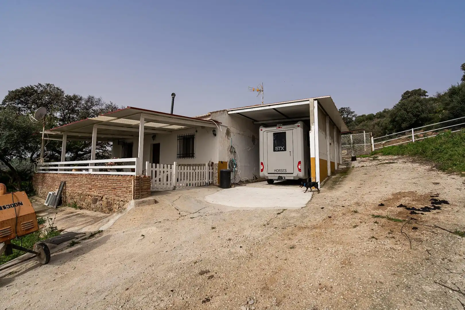 Vista exterior de Finca rústica en venta en Villanueva de la Concepción con Terraza, Piscina y Amueblado