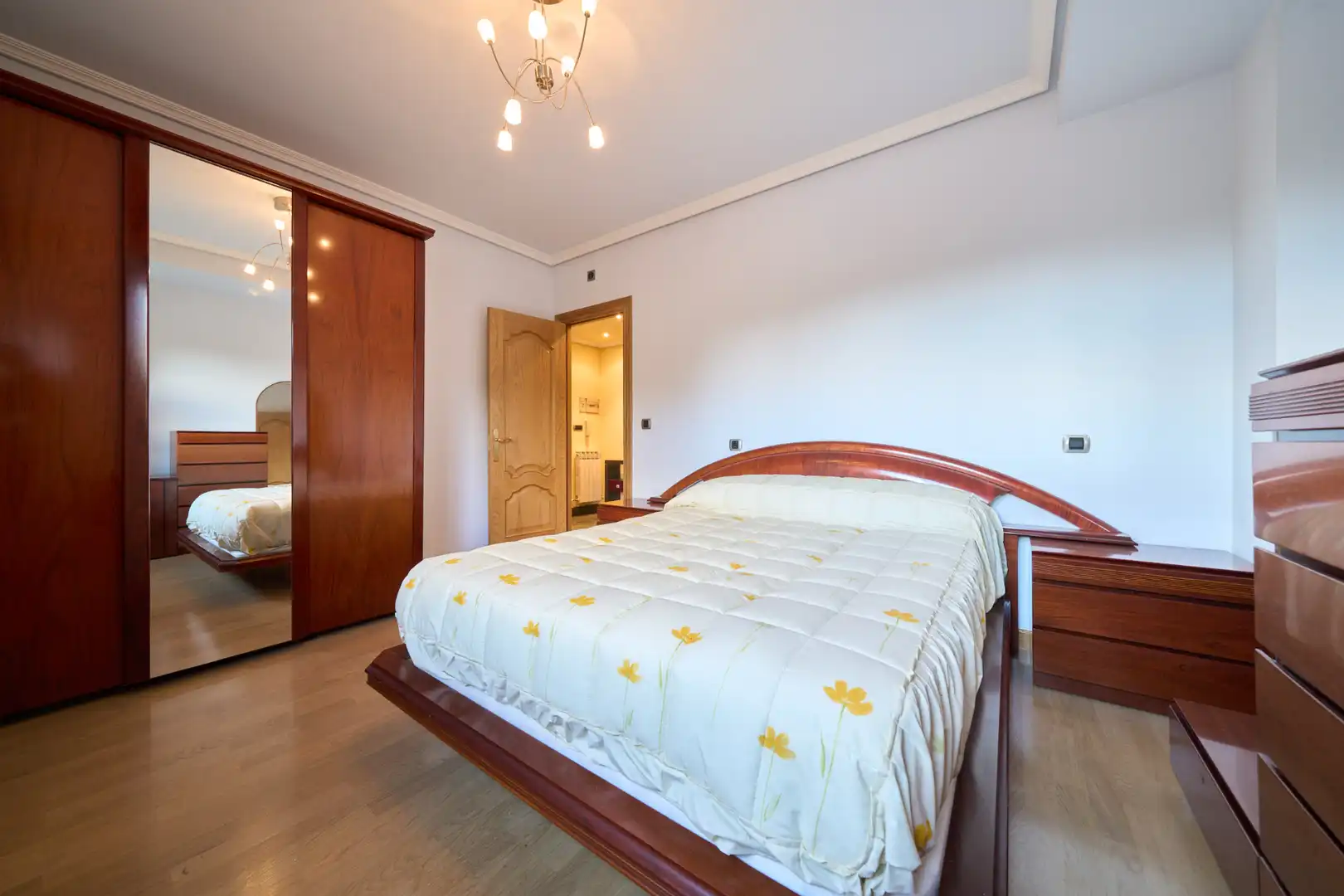 Bedroom of Houses for sale in Vitoria - Gasteiz  with Heating, Private garden and Parquet flooring