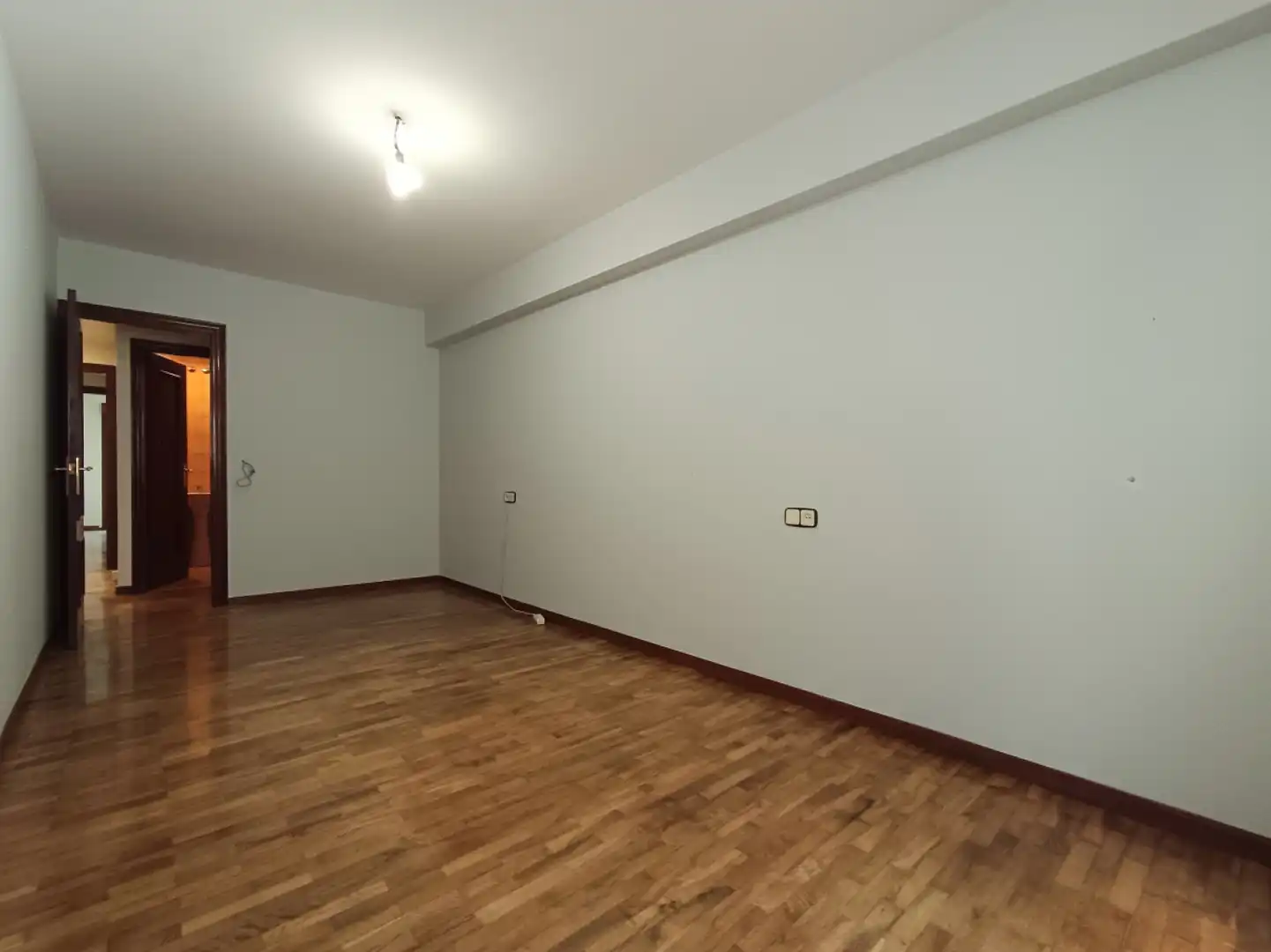 Piso de alquiler en Gijón  con Calefacción, Parquet y Terraza