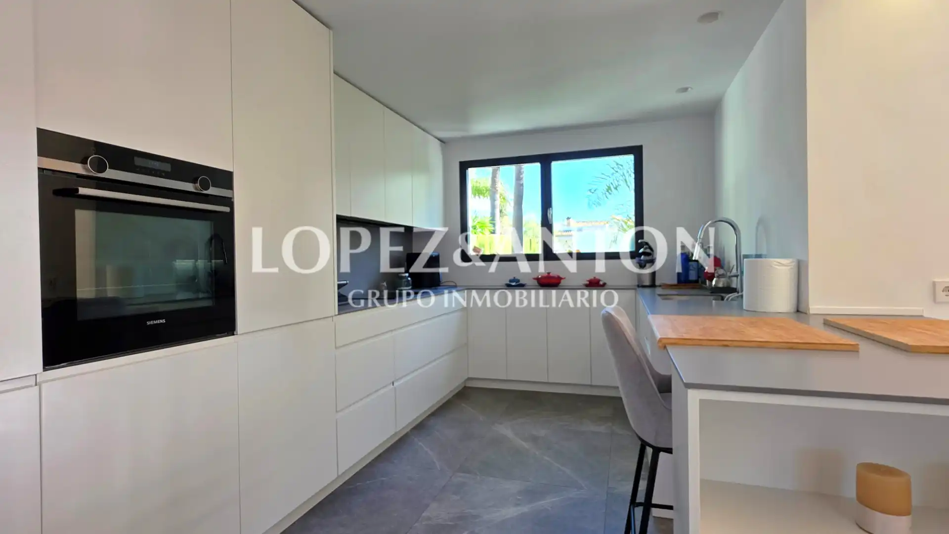 Kitchen of Houses for sale in L'Eliana  with Air Conditioner, Heating and Private garden