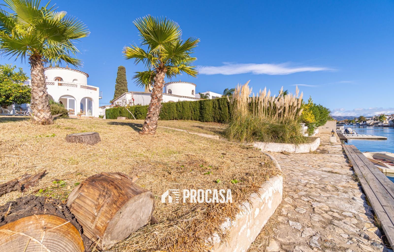 Vista exterior de Casa o xalet en venda en Empuriabrava amb Moblat