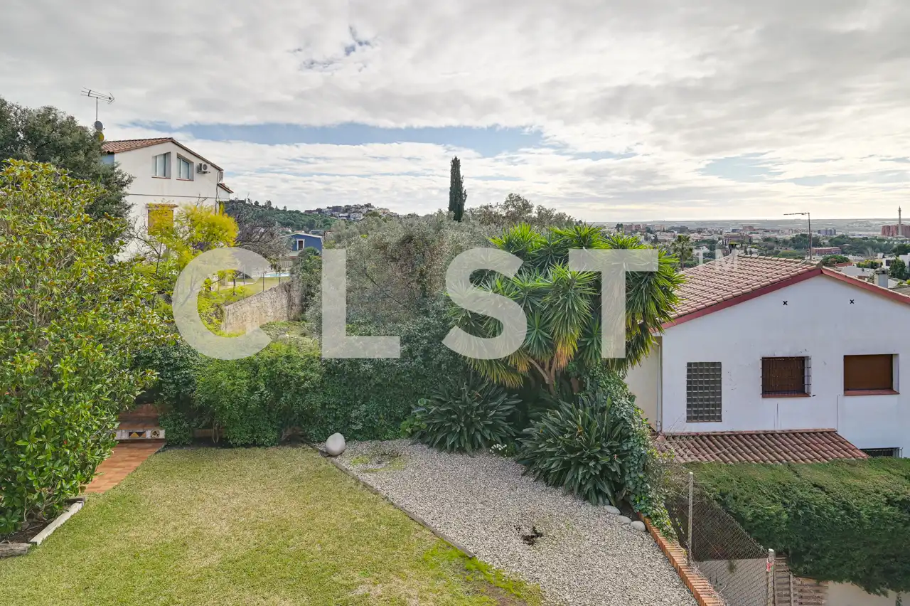 Casa o xalet en venda en Sant Just Desvern amb Aire condicionat, Calefacció i Jardí privat