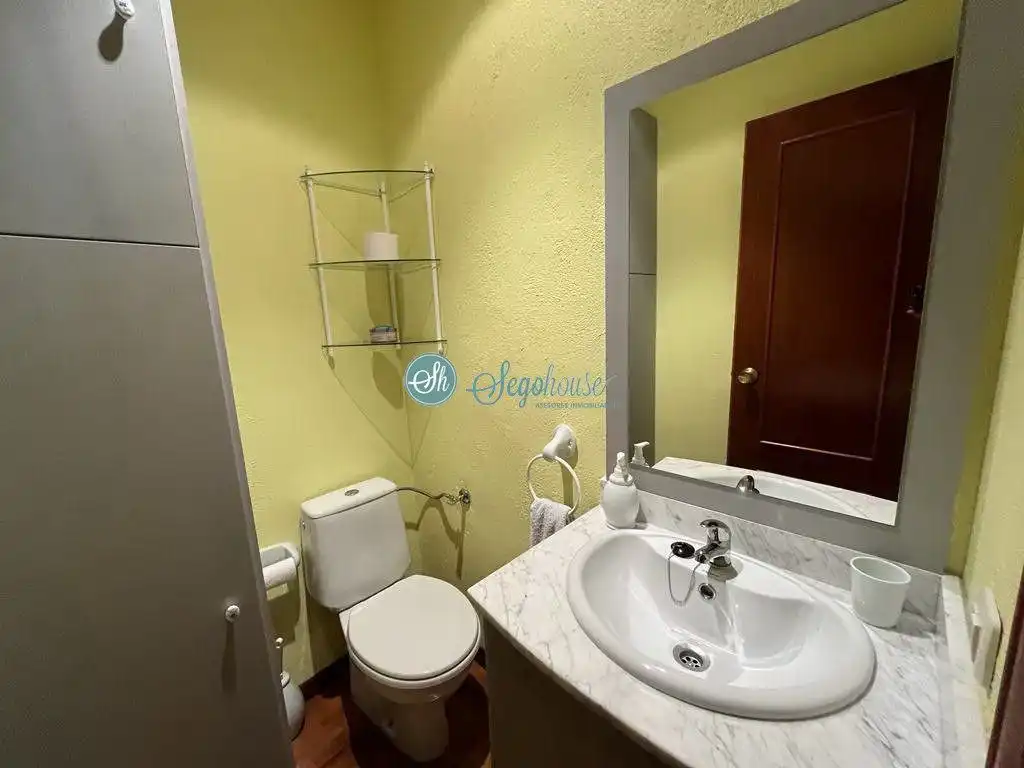 Baño de Casa o chalet en venta en Valverde del Majano con Calefacción, Terraza y Trastero