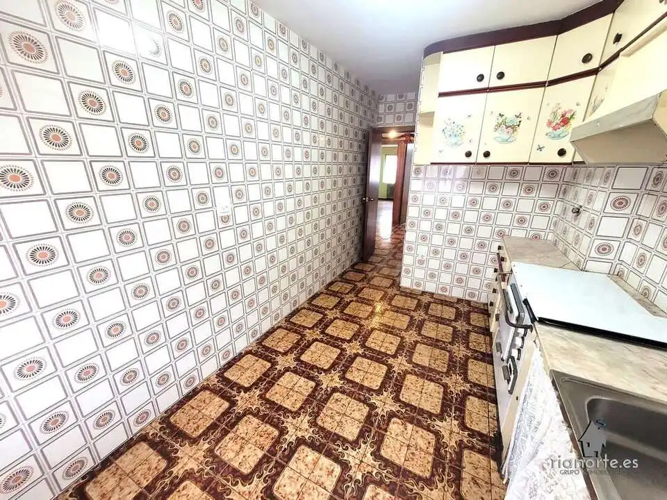 Cocina de Piso en venta en Langreo con Calefacción y Trastero