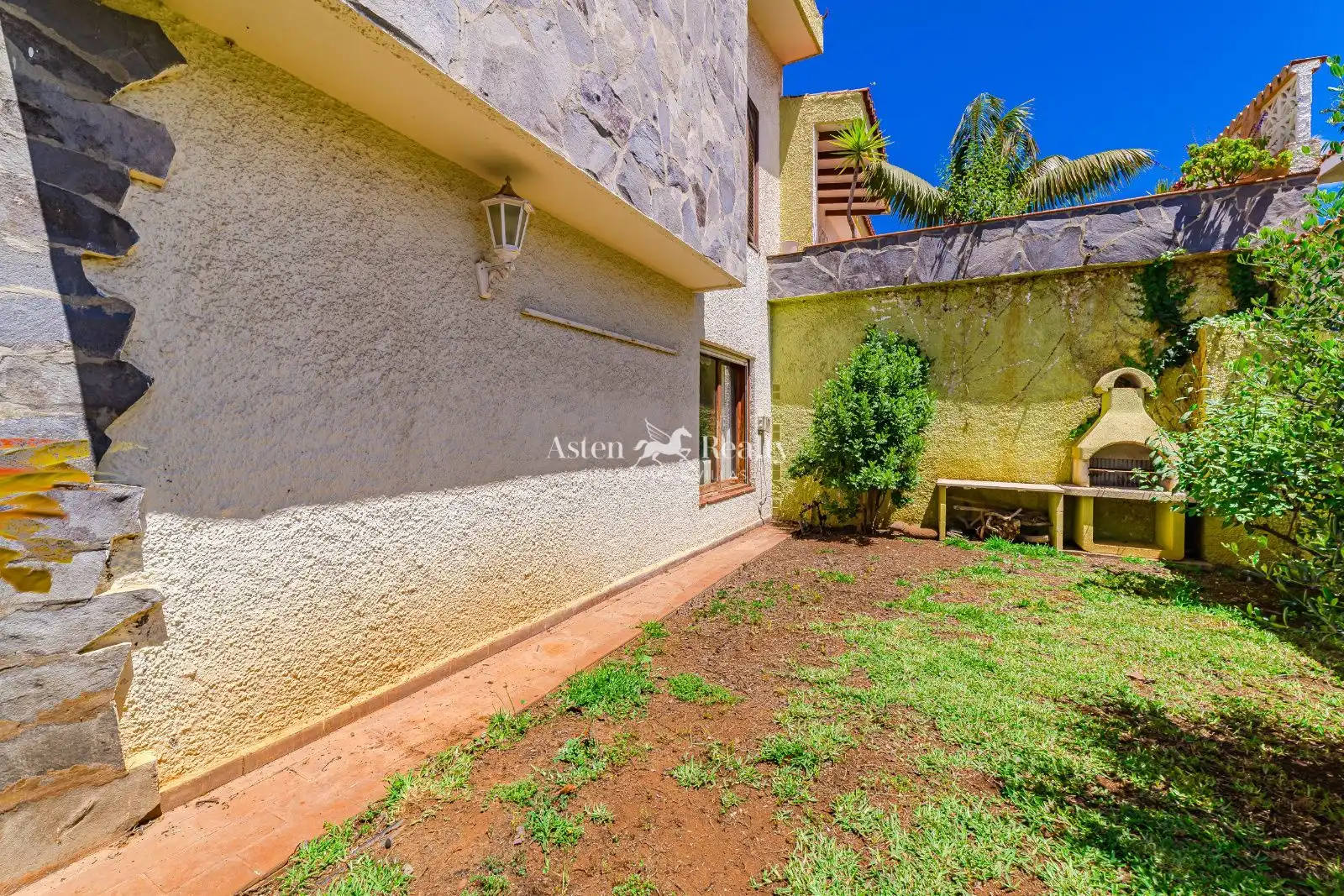 Garden of Houses for sale in San Cristóbal de la Laguna  with Terrace, Furnished and Alarm