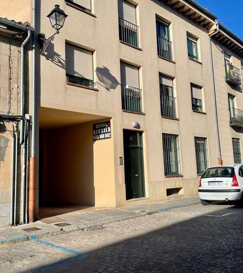 Foto 2 de Trastero de alquiler en Los Cañuelos, 19, Centro, Segovia