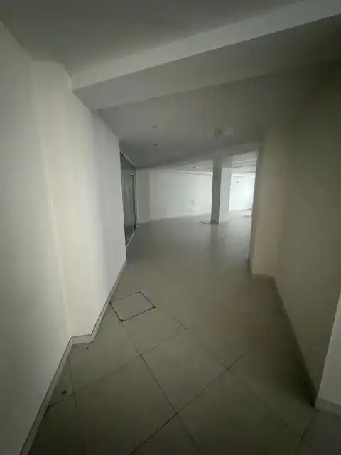 Commercial properties for rent in Calle Nuestra Señora de la Almudena, Vírgenes