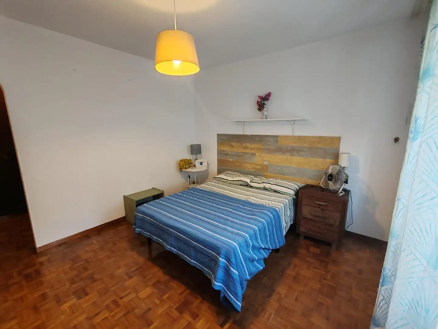 Habitación de Edificio en venta en Boiro