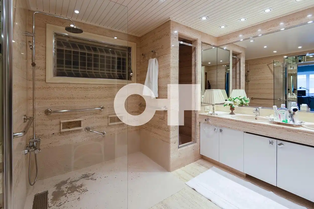 Piso con terraza en venta en Carrer Carrer Jacinto Benavente, imagen 33
