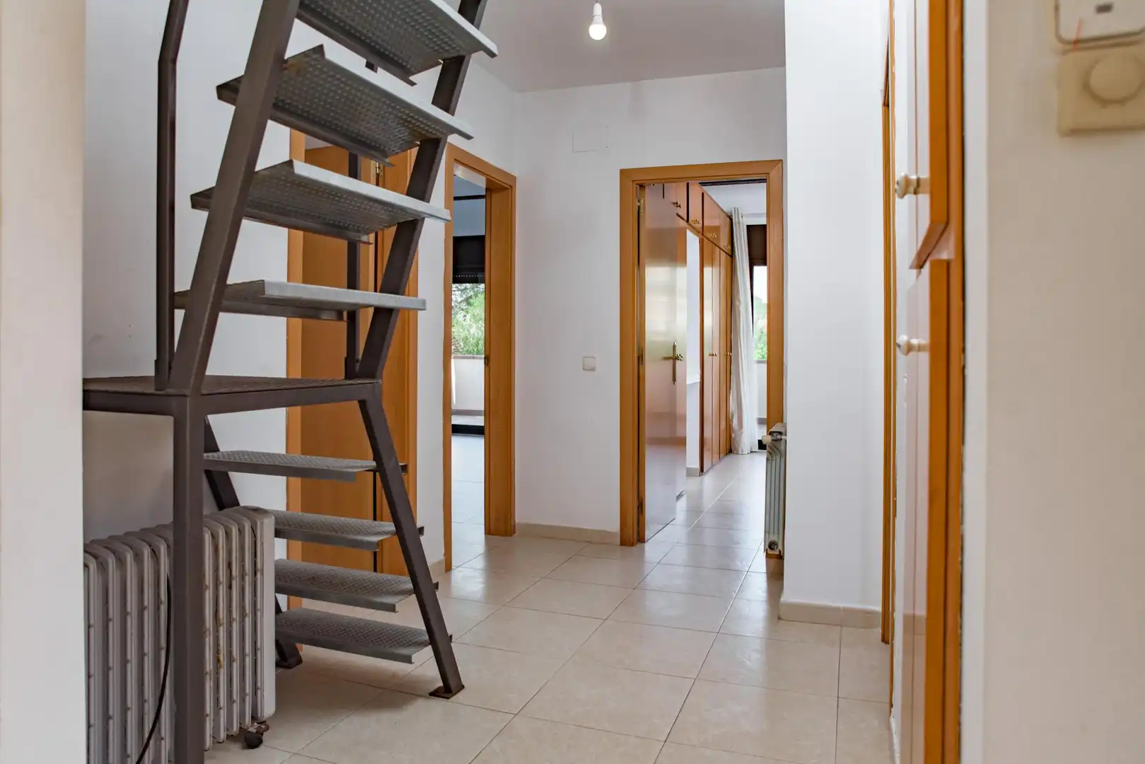 Villa con terrazza in vendita a Montgoda, imagen 8