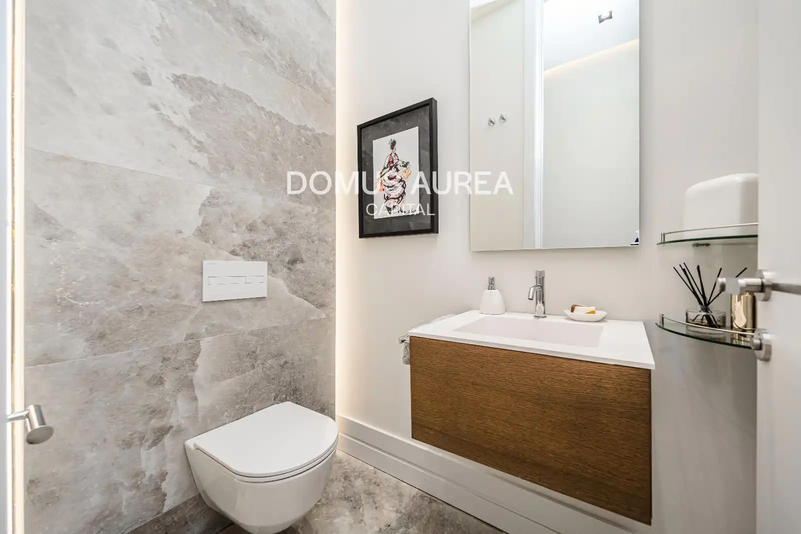 Bathroom of Flat for rent in Madrid  with Air Conditioner, Storage room and Furnished