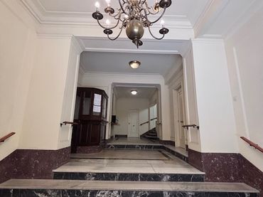 Oficina amb ascensor en venda a Carrer Santa Marta 4