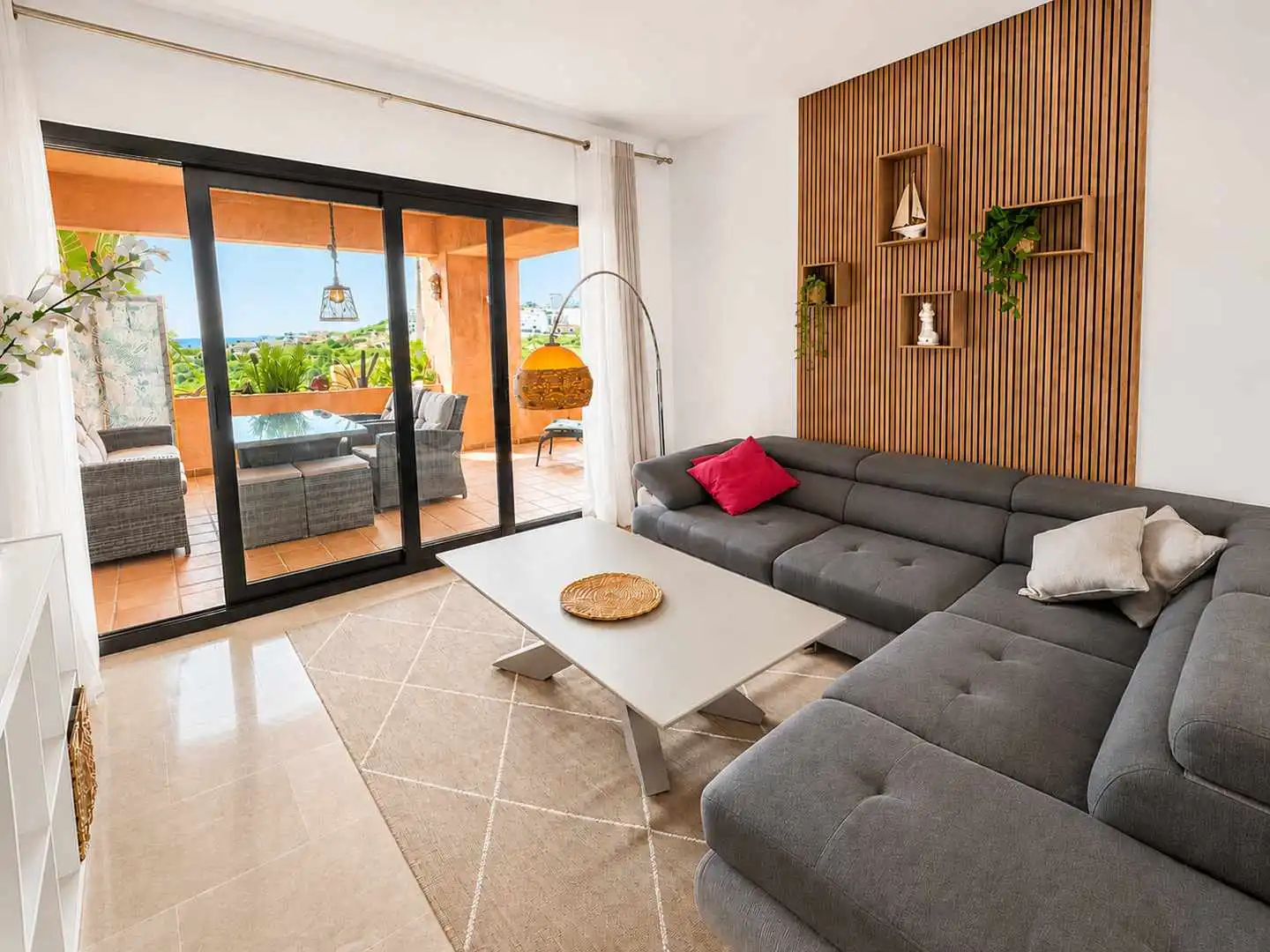 Sala de estar de Apartamento en venta en Manilva con Aire acondicionado, Calefacción y Terraza