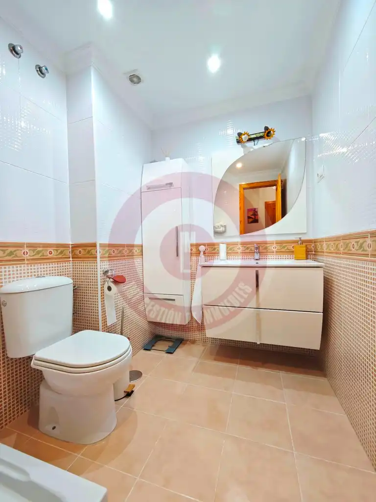 Baño de Piso en venta en Vélez-Málaga con Aire acondicionado y Terraza