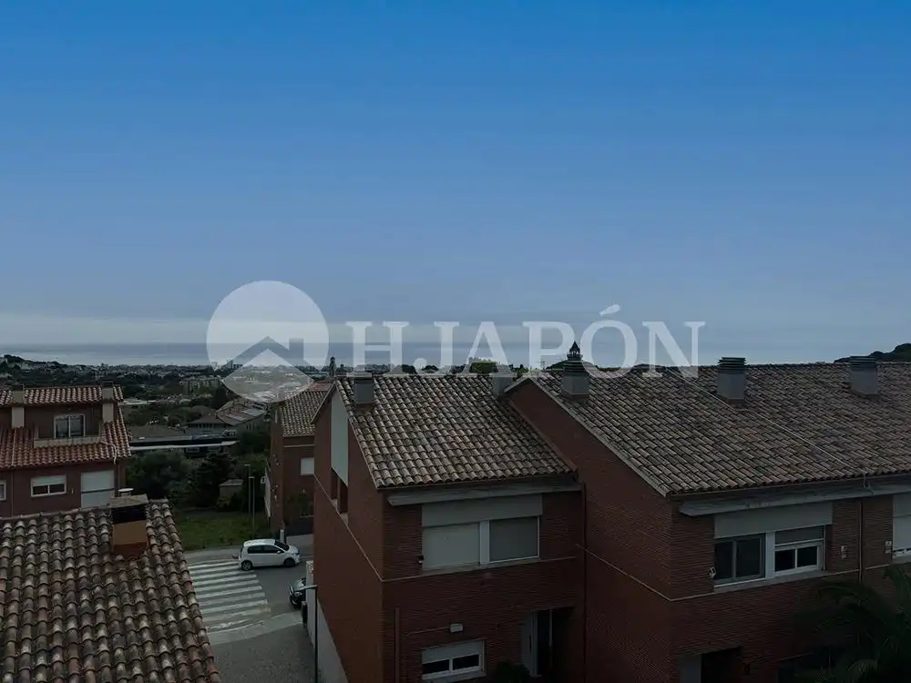 Dormitori de Casa adosada en venda en Vilassar de Dalt amb Aire condicionat, Calefacció i Jardí privat