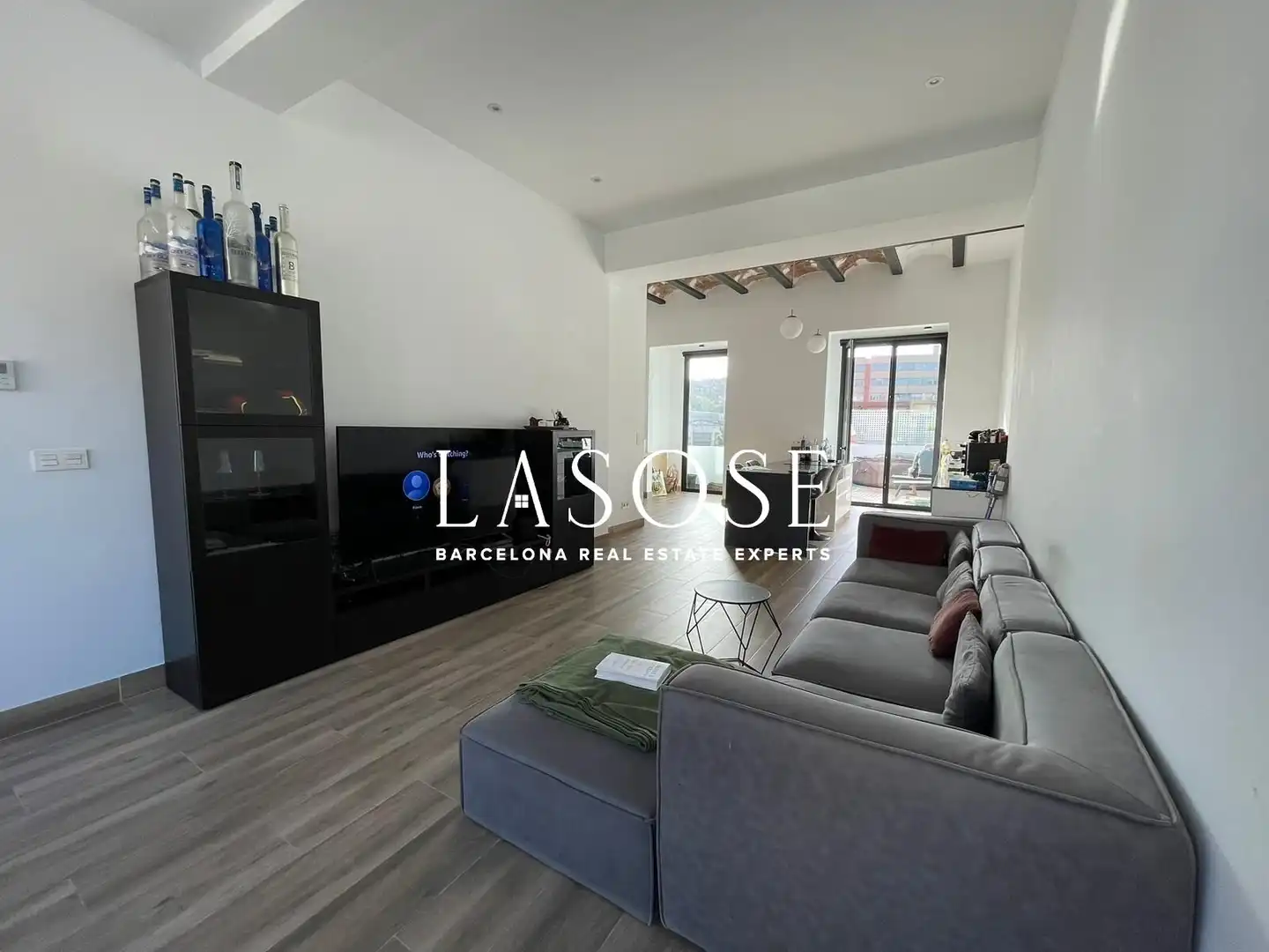 Sala d'estar de Casa o xalet en venda en Barcelona amb Aire condicionat, Calefacció i Terrassa