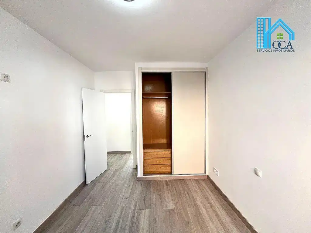 Bedroom of Flat for sale in Madrid  with Air Conditioner