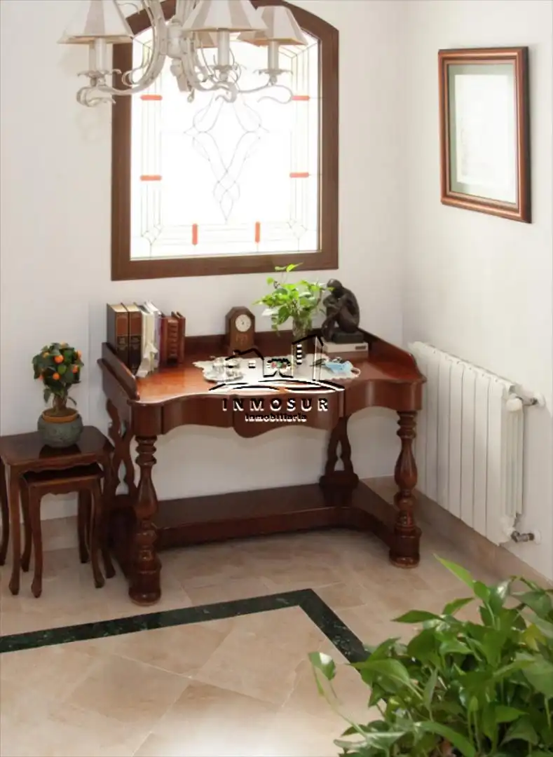 Casa adosada en venda en Lucena amb Traster