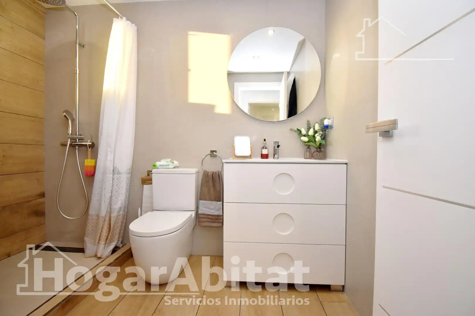 Baño de Ático en venta en Castellón de la Plana / Castelló de la Plana con Aire acondicionado, Calefacción y Terraza