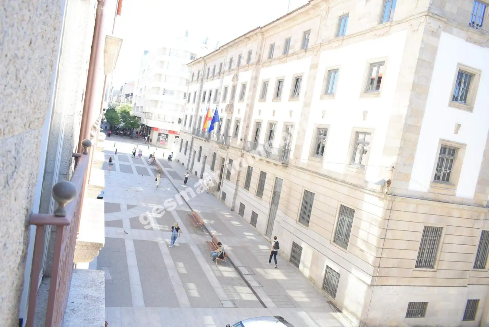 Vista exterior de Piso de alquiler en Pontevedra Capital  con Calefacción, Parquet y Trastero