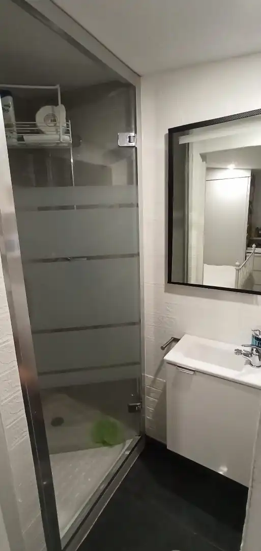 Baño de Casa adosada en venta en Bergondo con Calefacción, Jardín privado y Trastero