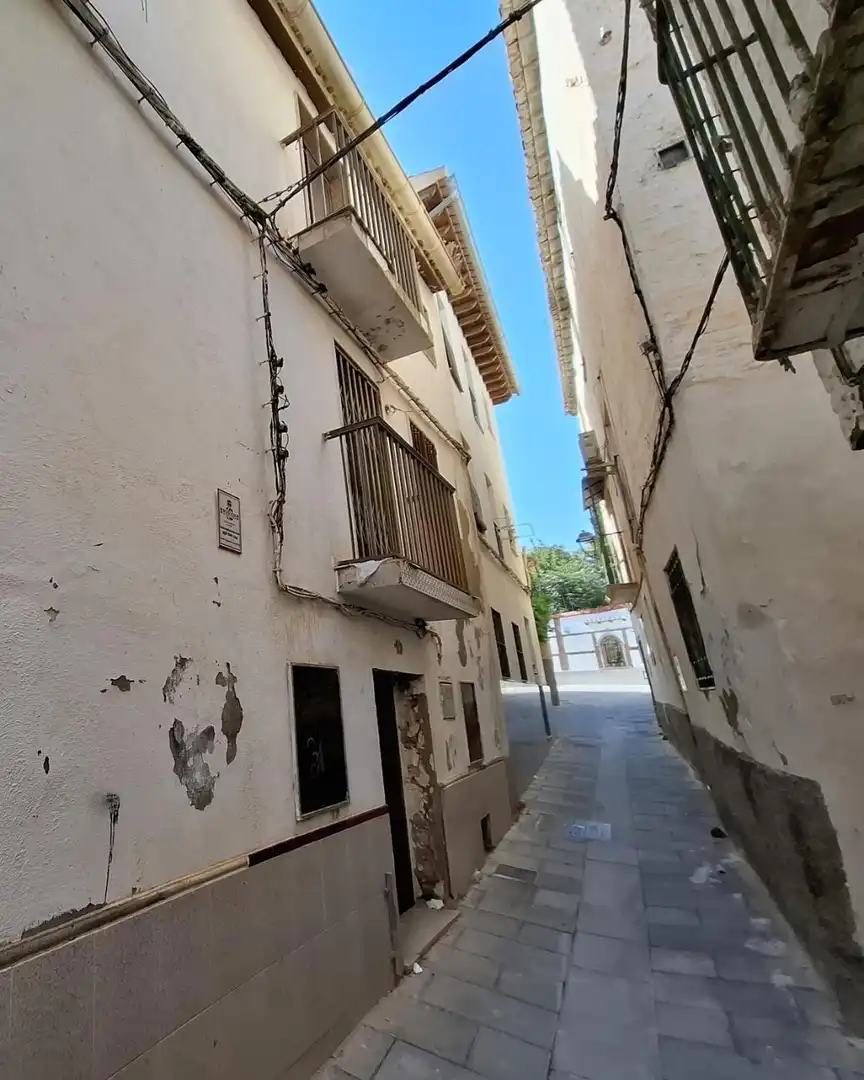 Vista exterior de Casa adosada en venda en Guadix