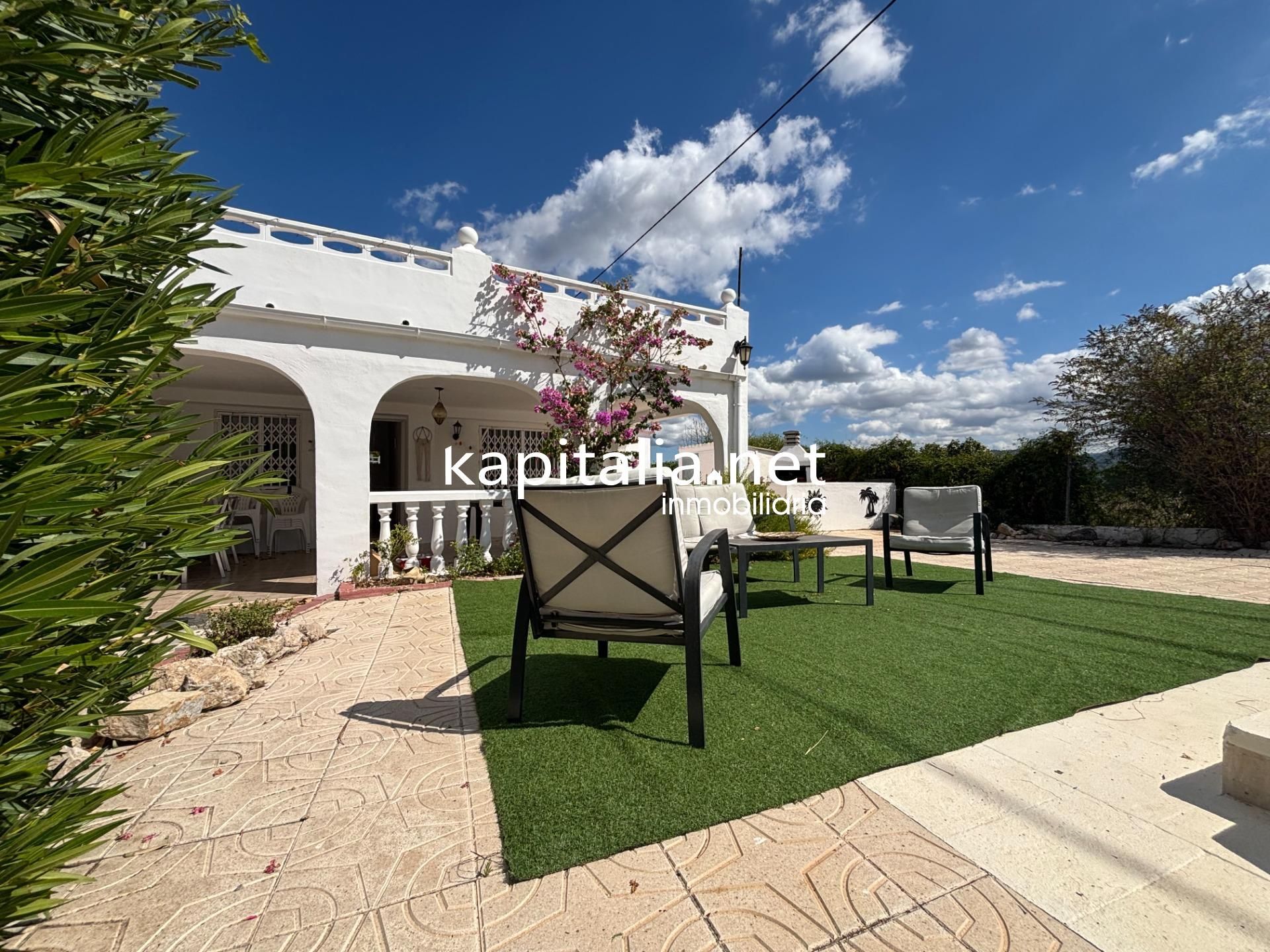 Garden of House or chalet for sale in Gaianes  with Air Conditioner, Private garden and Storage room