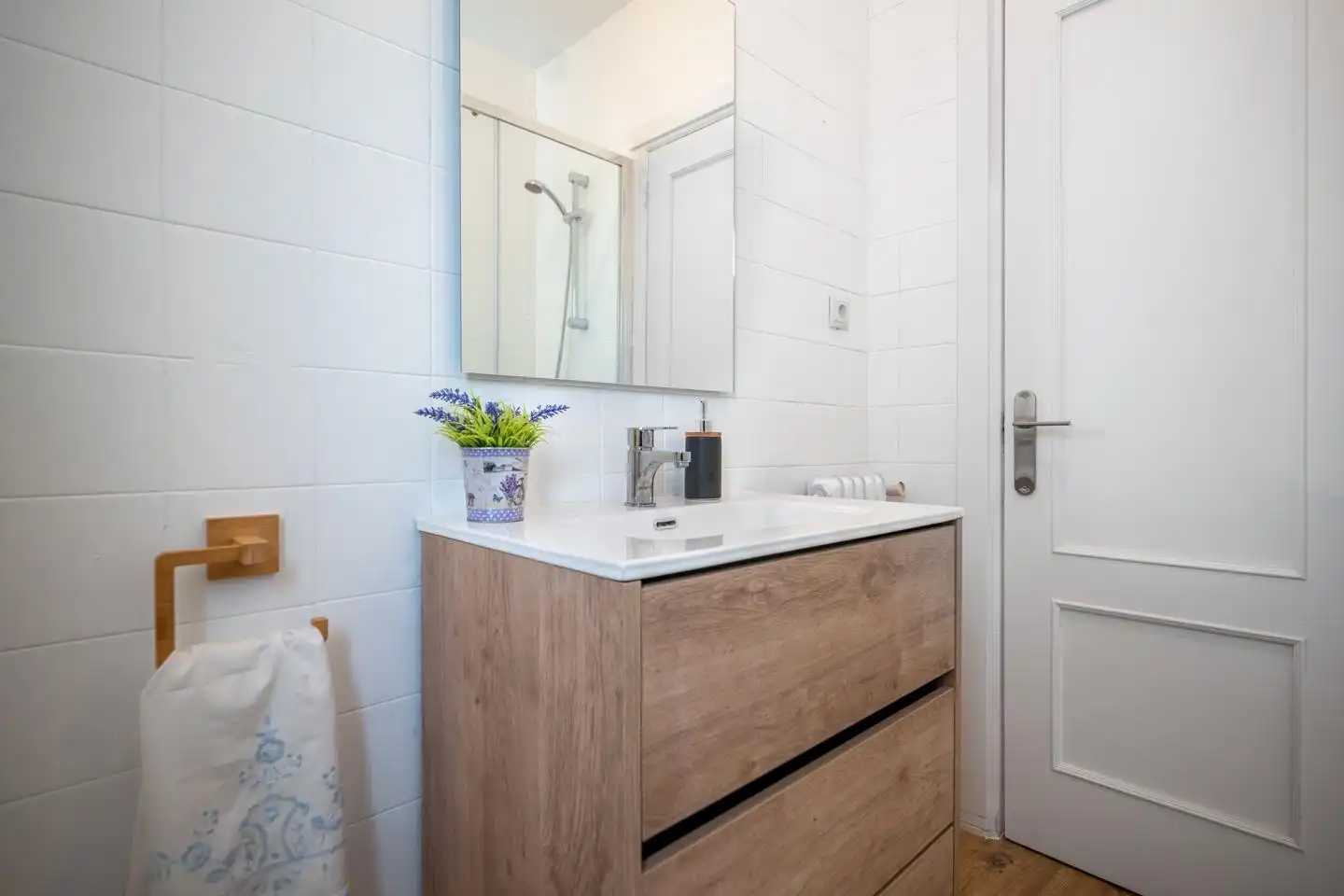 Baño de Piso en venta en Ávila con Calefacción y Terraza