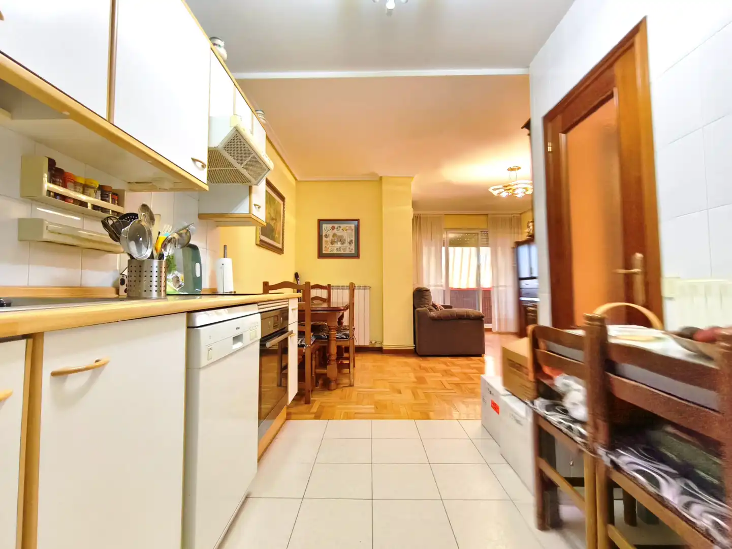 Cuina de Pis en venda en  Logroño amb Calefacció, Parquet i Terrassa