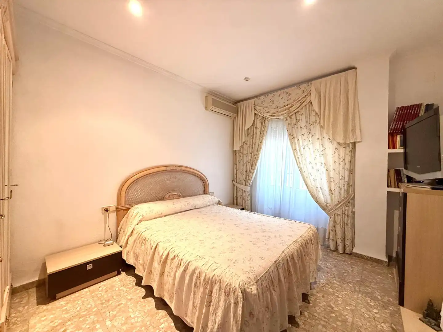 Schlafzimmer von Erdgeschoss zum Verkauf in Catarroja, Valencia