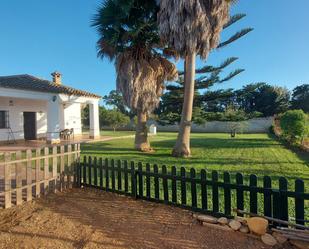 Jardí de Casa o xalet en venda en Chiclana de la Frontera amb Aire condicionat, Calefacció i Jardí privat