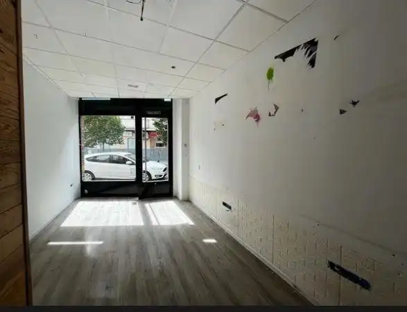 Local comercial en venda a De Madrid, imagen 2