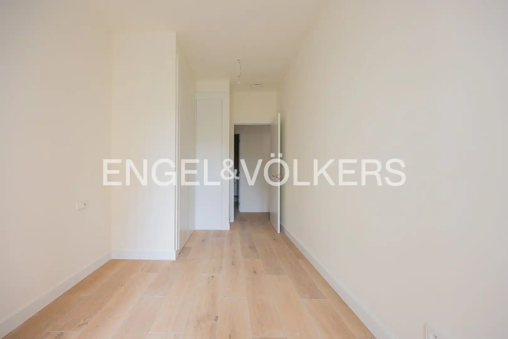 Bedroom of Flat for rent in Bilbao   with Heating and Balcony