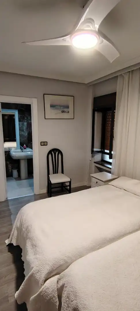 Bedroom of Flat for sale in Salamanca  with Heating, Parquet flooring and Furnished