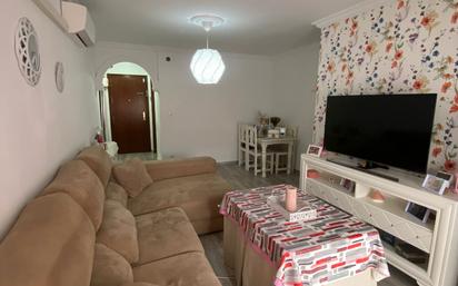 Living room of Flat for sale in Jerez de la Frontera  with Air Conditioner, Parquet flooring and Furnished