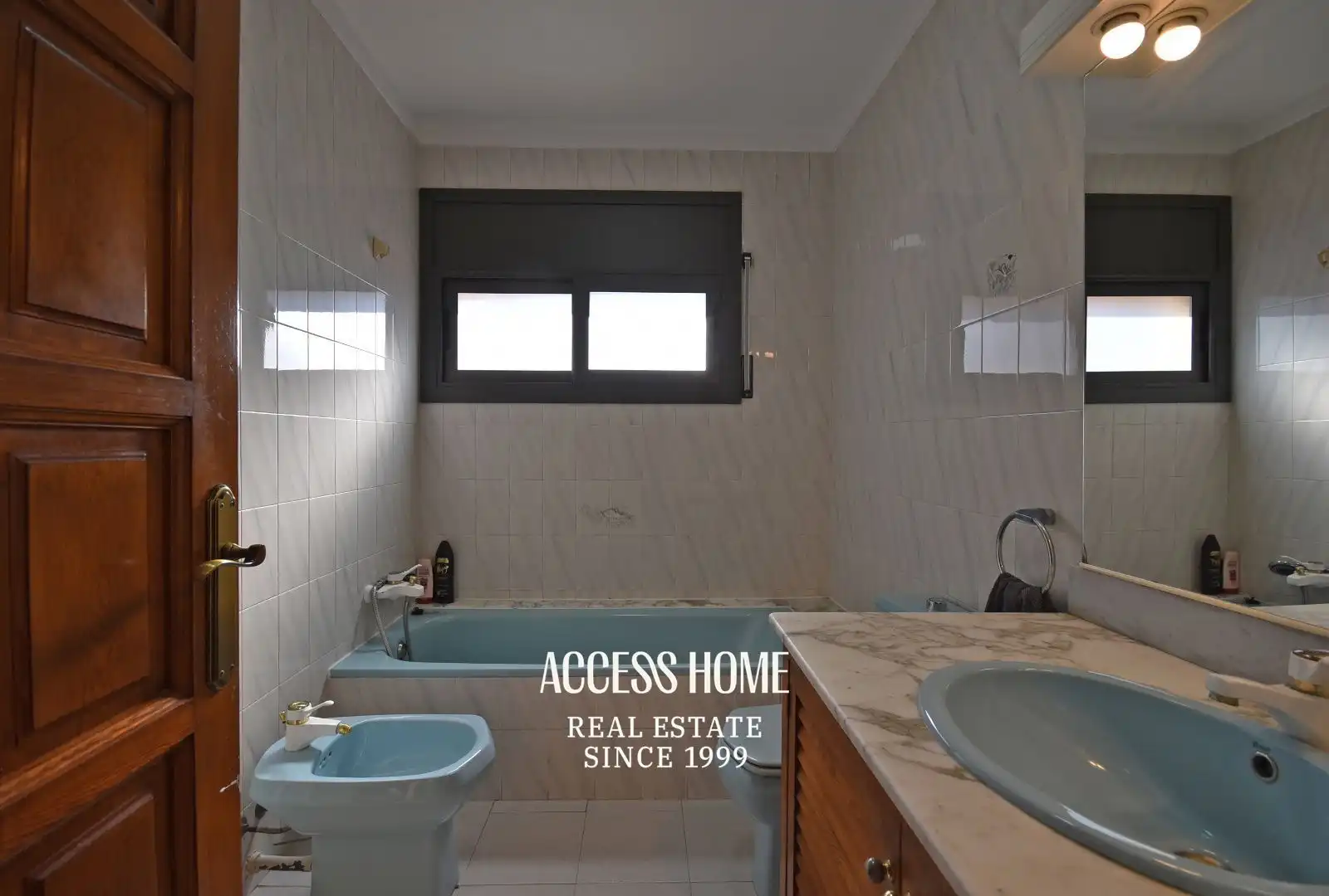 Bathroom of Houses for sale in Alella  with Air Conditioner, Heating and Swimming Pool