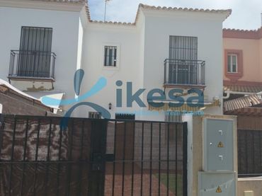 Terraced house for sale in Burguillos