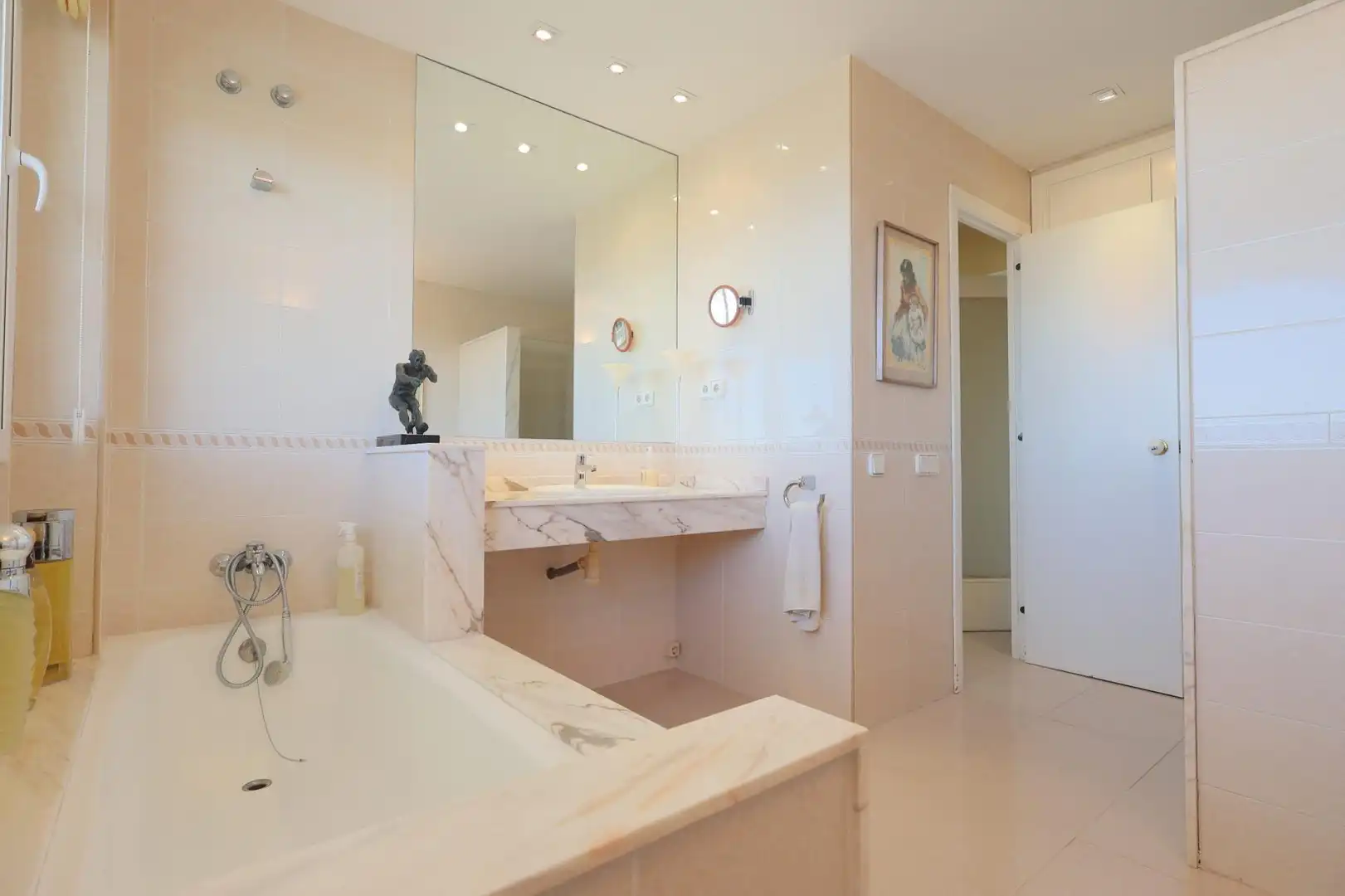 Baño de Piso en venta en Sant Pere de Ribes con Calefacción, Terraza y Piscina comunitaria