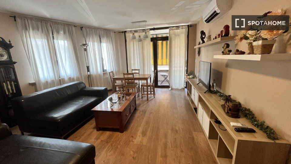 Living room of Flat for rent in Las Rozas de Madrid  with Air Conditioner, Heating and Furnished