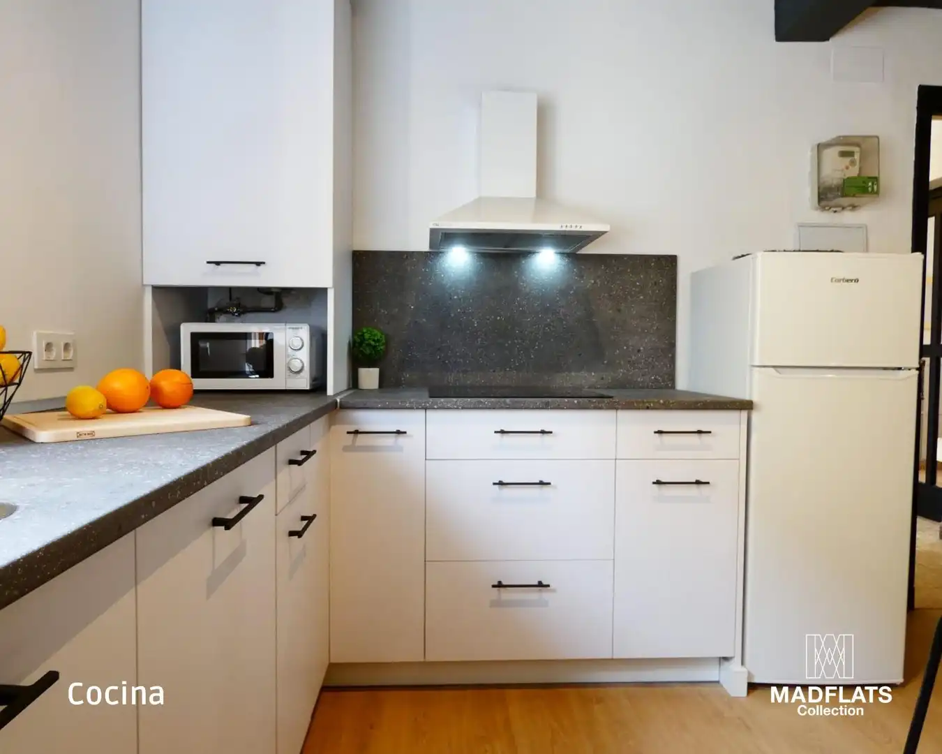 Habitació a Calle de David Herrero, 12, San Antonio