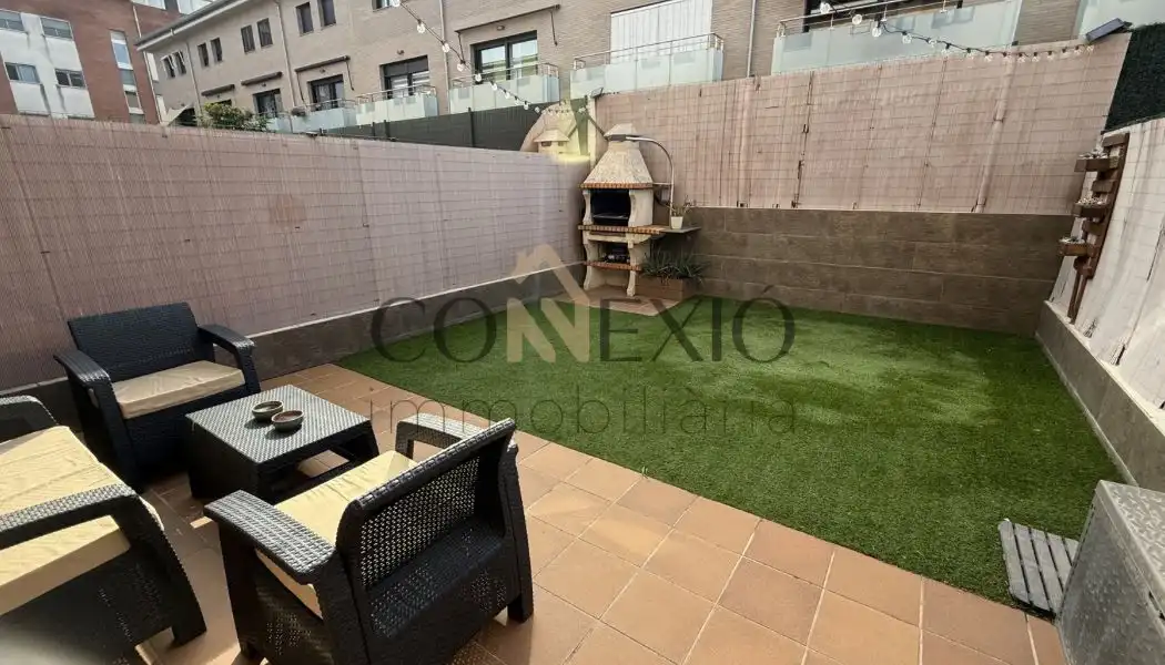 Terraza de Casa o chalet en venta en Sarrià de Ter con Aire acondicionado, Calefacción y Jardín privado